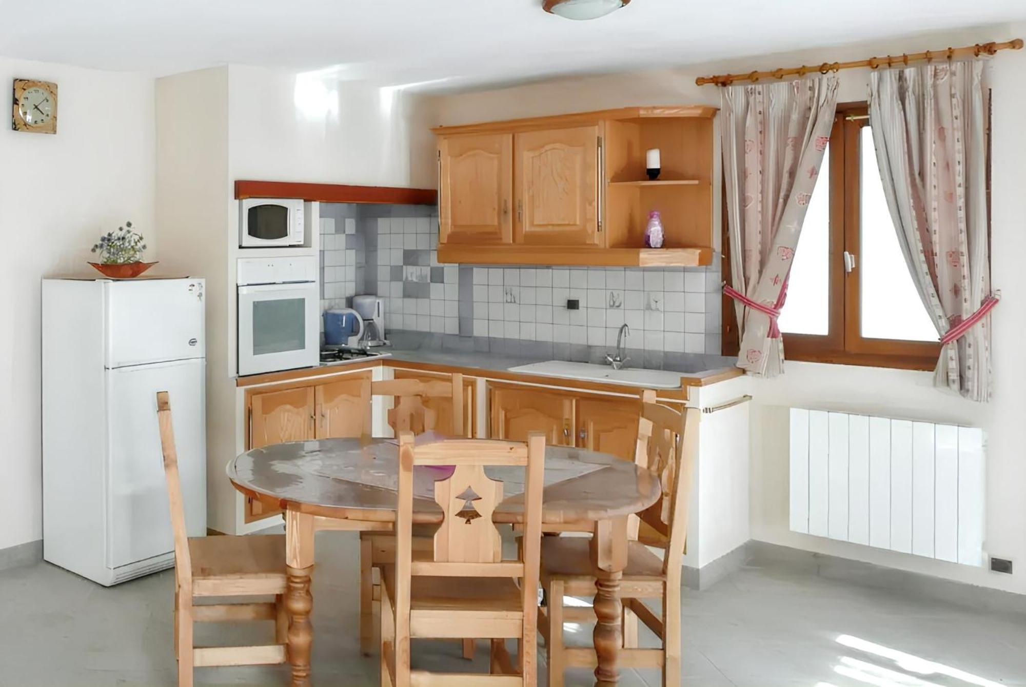 Appartement Paisible A Saint-Crepin Avec Vue Sur La Montagne Ngoại thất bức ảnh