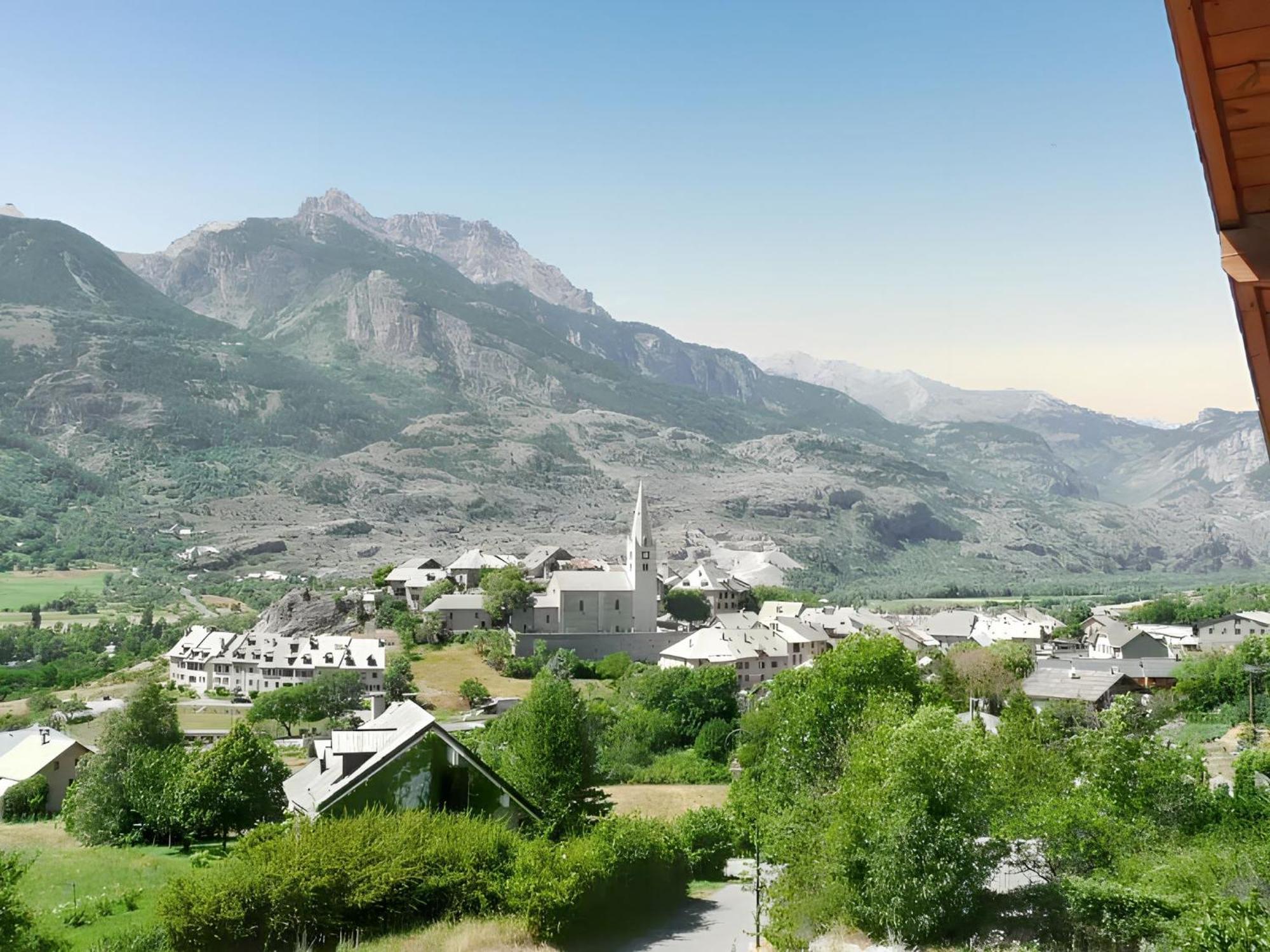 Appartement Paisible A Saint-Crepin Avec Vue Sur La Montagne Ngoại thất bức ảnh