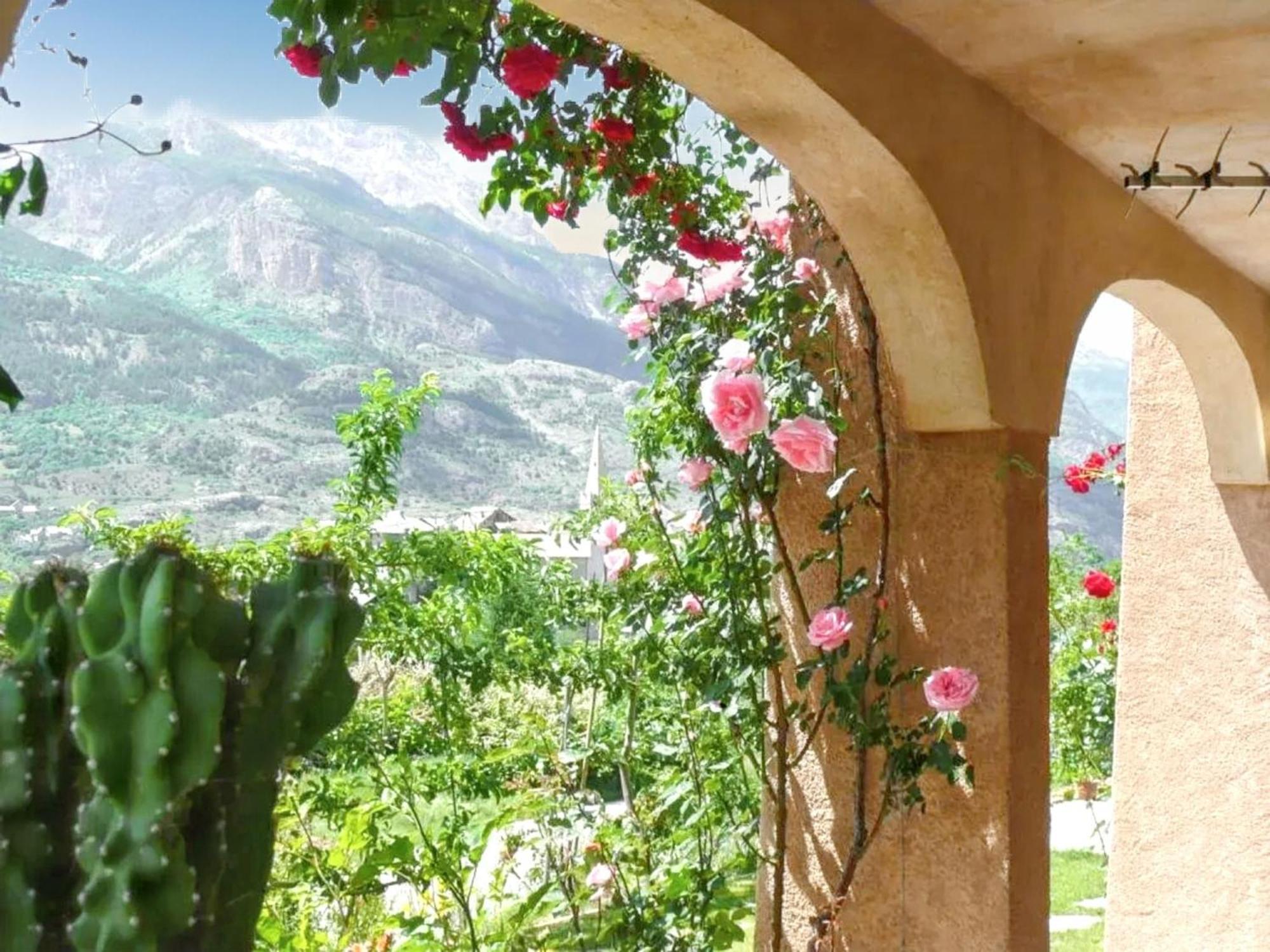 Appartement Paisible A Saint-Crepin Avec Vue Sur La Montagne Ngoại thất bức ảnh